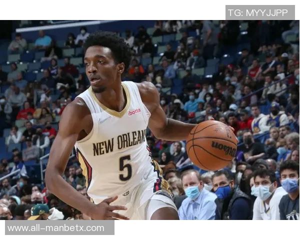 赫伯特琼斯单场8次抢断创队史新纪录自2009年保罗后再现辉煌表现