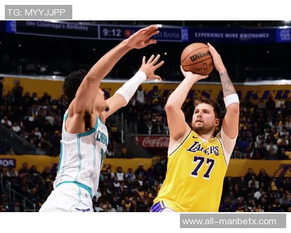 马刺终于打破对东契奇的14连败上次胜利已是2021年时光回溯