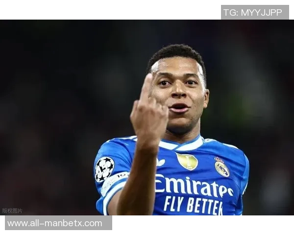 姆巴佩训练中暂时退场全力以赴争取赶上西超杯比赛